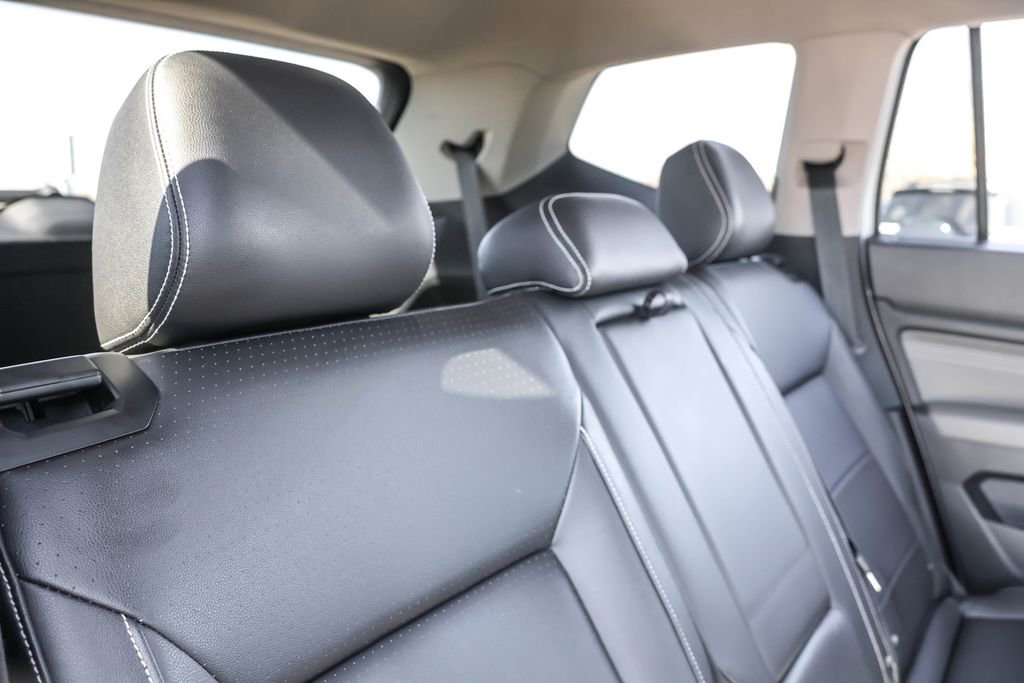 Certified 2023 Volkswagen Atlas SE image 36