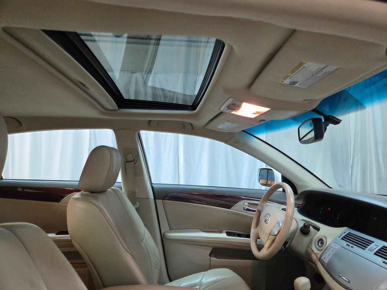 Used 2010 Toyota Avalon XLS FWD image 25