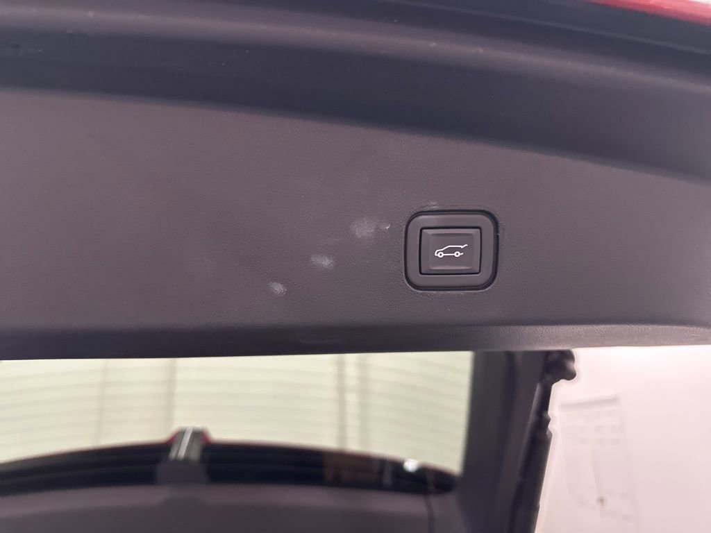 Used 2024 Cadillac Lyriq Luxury w/ LPO, Floor Liner Package image 17