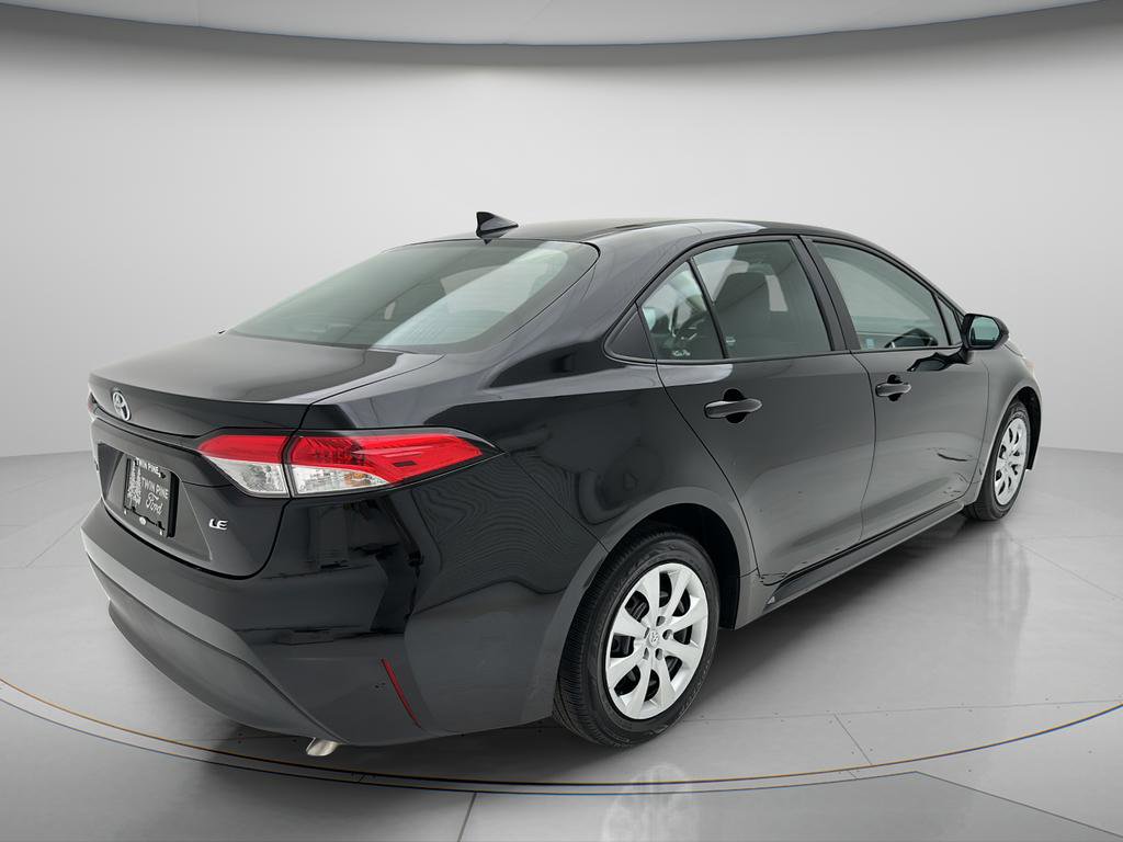 Used 2025 Toyota Corolla LE FWD image 6