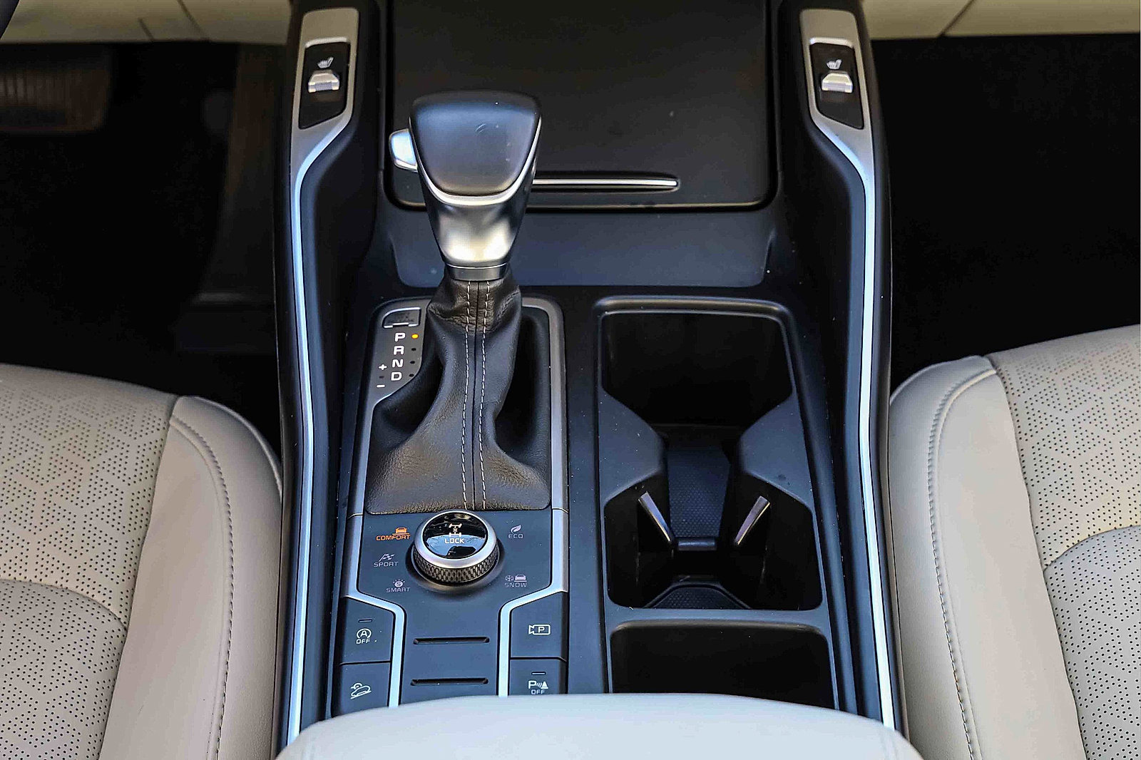 Certified 2023 Kia Sorento S w/ Panoramic Sunroof Package image 13