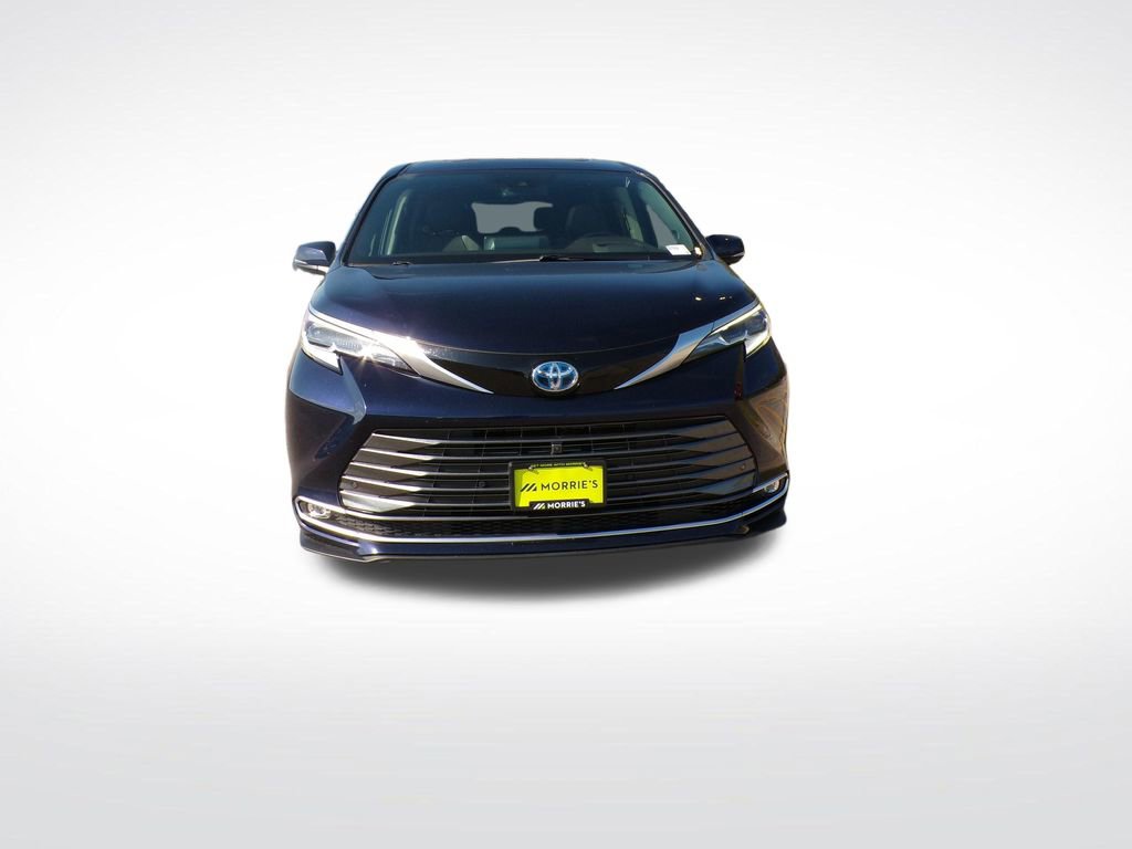 Used 2021 Toyota Sienna Platinum AWD/4WD image 10