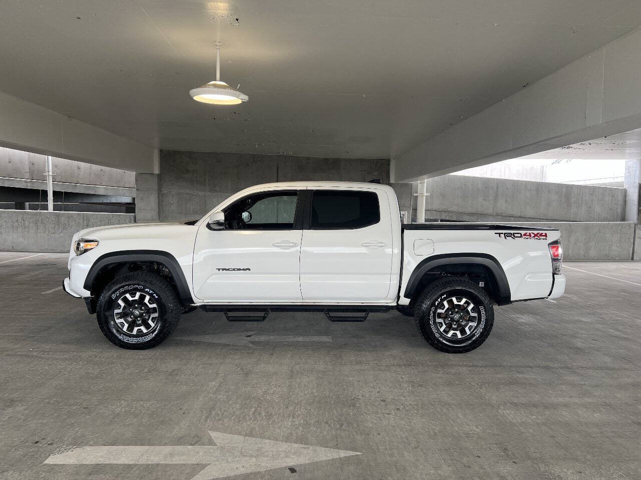 Used 2021 Toyota Tacoma TRD Off-Road w/ Technology Package AWD/4WD image 14