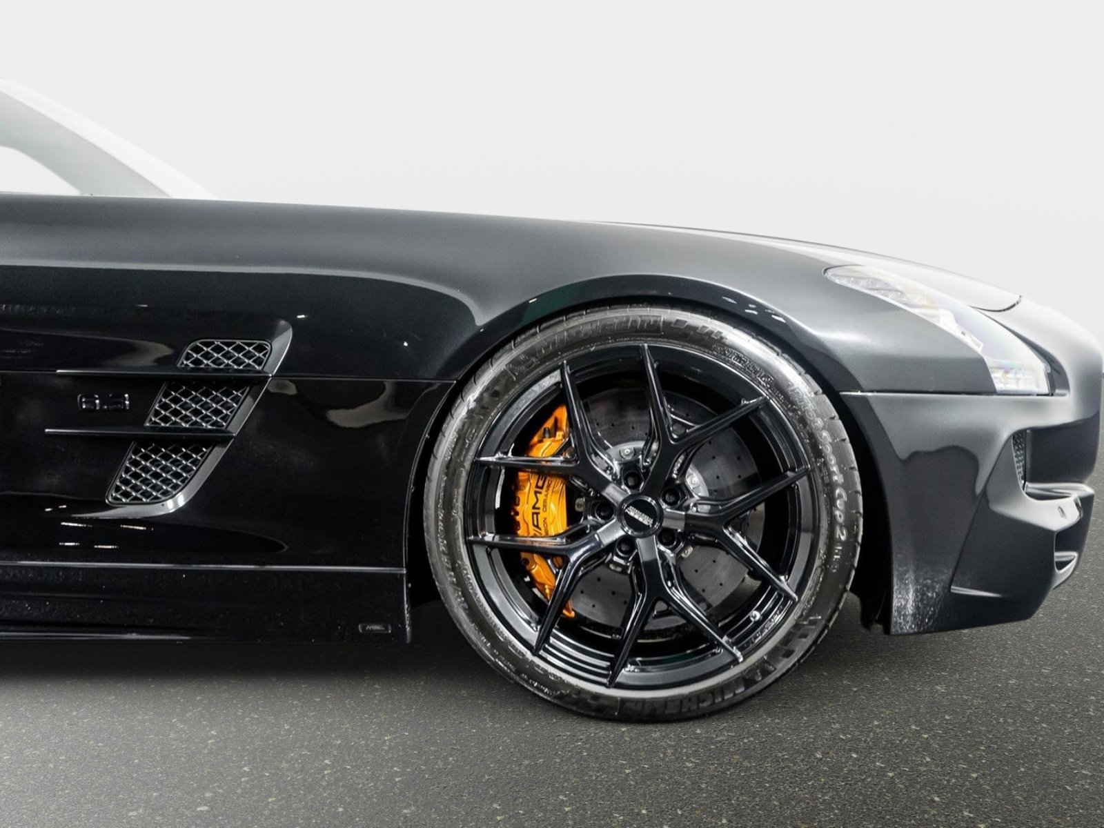 Used 2011 Mercedes-Benz SLS AMG Coupe image 6