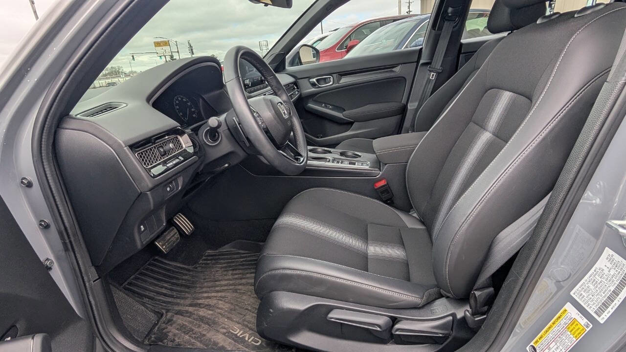 Used 2025 Honda Civic Sport image 14
