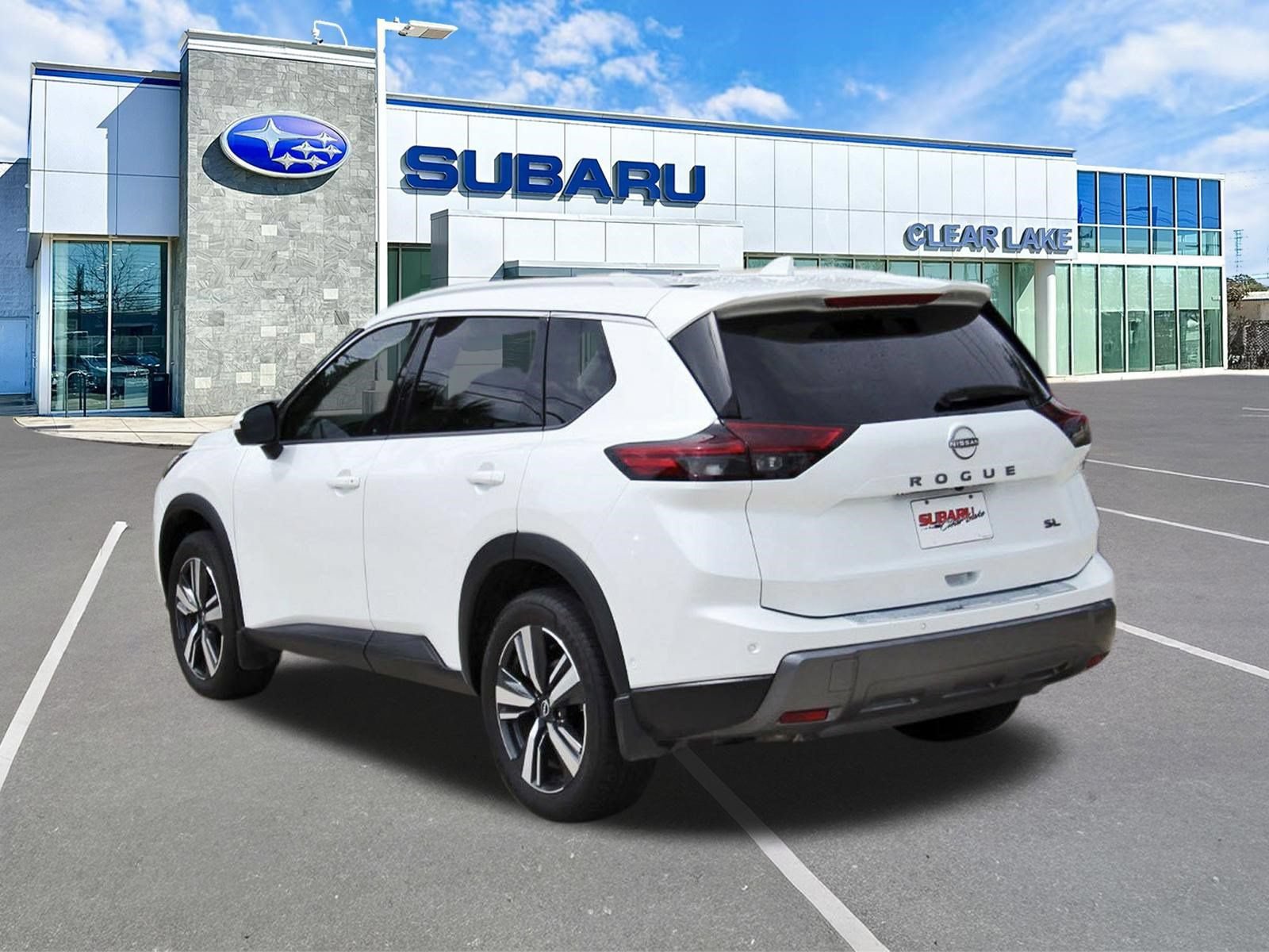 Used 2024 Nissan Rogue SL FWD image 4
