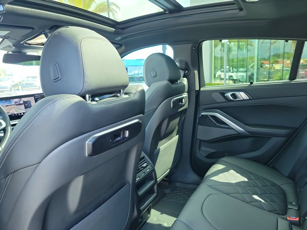 Used 2025 BMW X6 xDrive40i w/ Executive Package AWD/4WD image 17