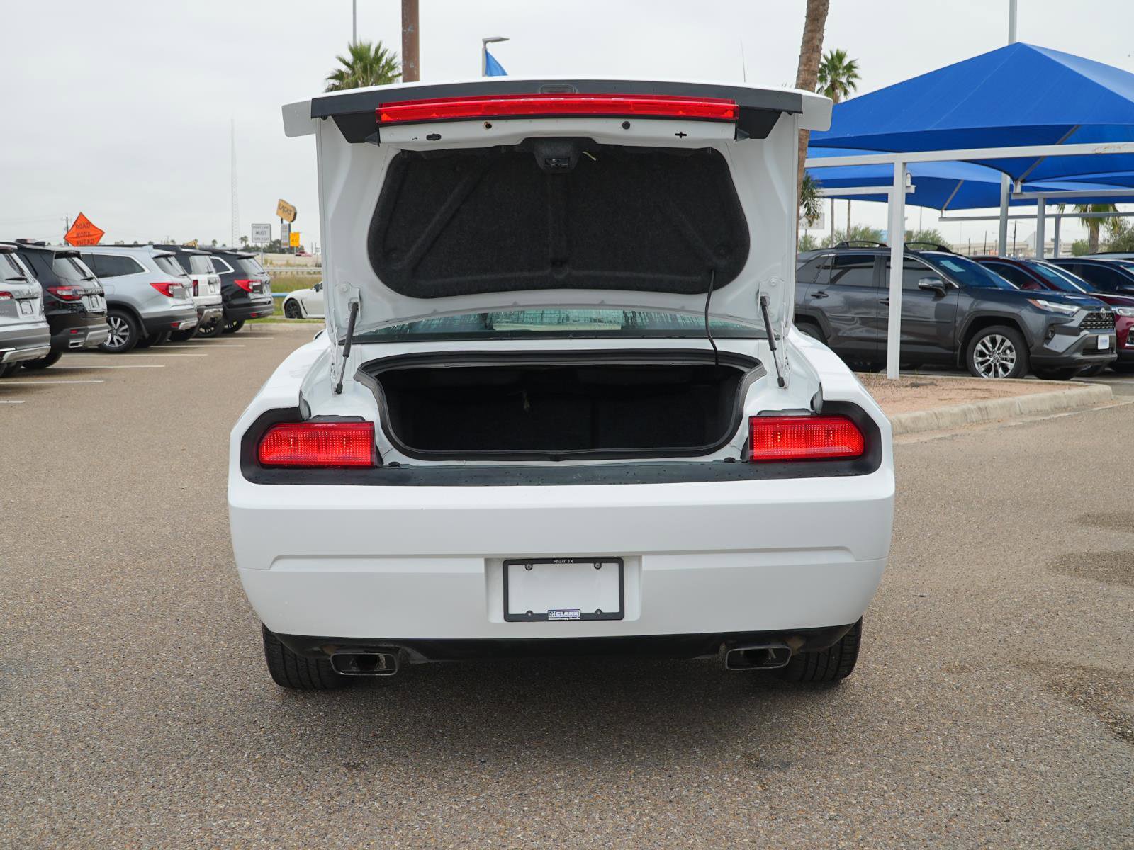 Used 2014 Dodge Challenger SXT w/ Super Sport Group (SS/T) image 8