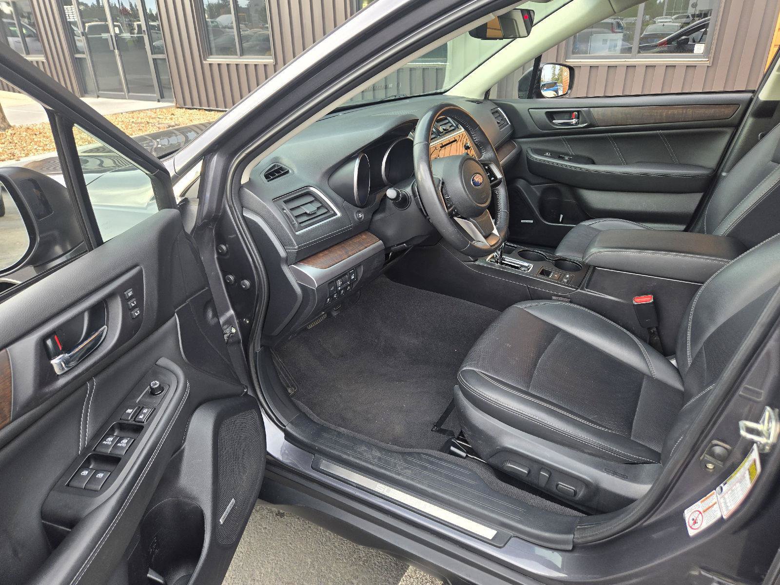 Used 2019 Subaru Outback 2.5i Limited w/ Popular Package #2 AWD/4WD image 9