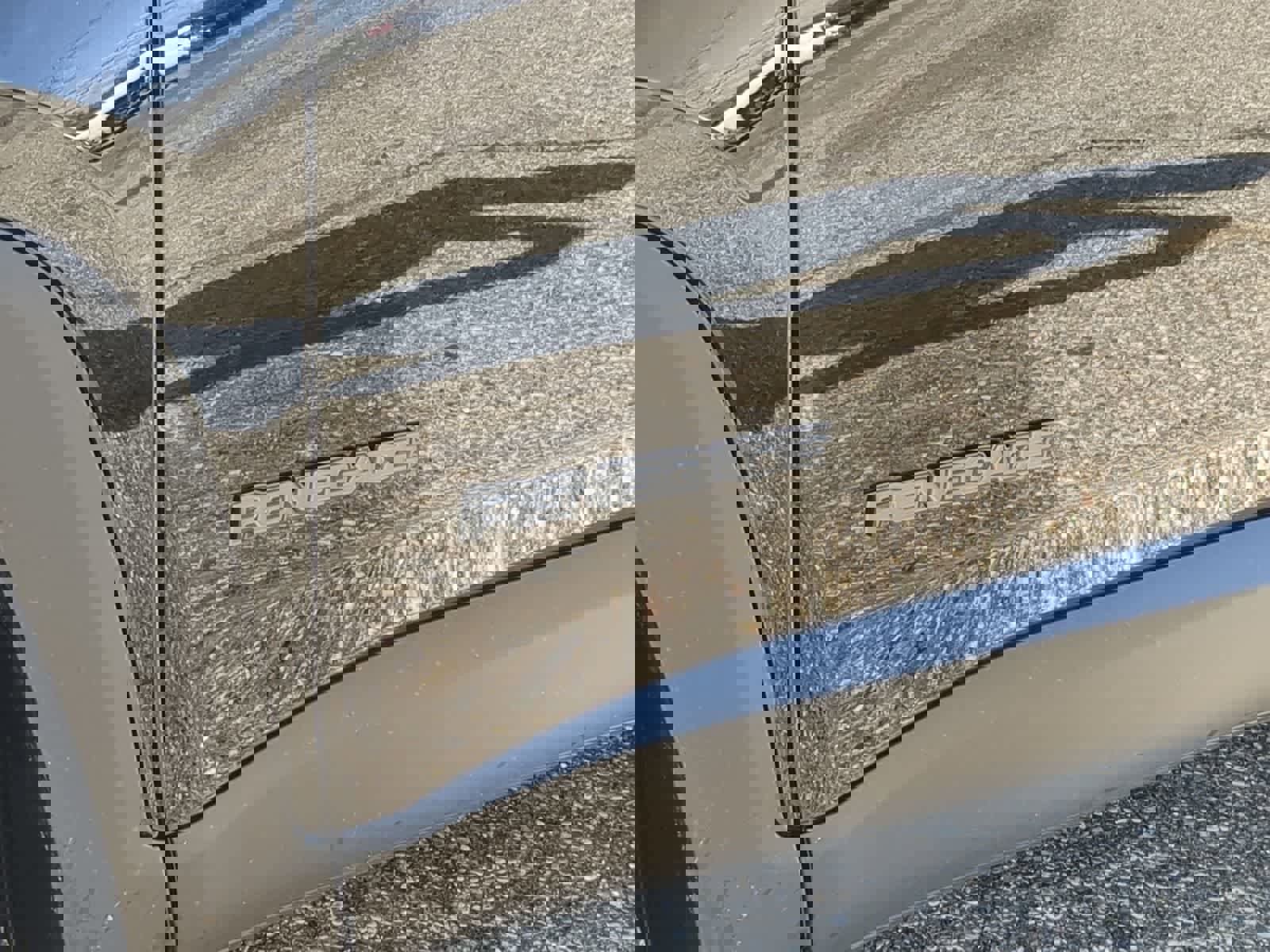 Certified 2023 Jeep Renegade Latitude image 13