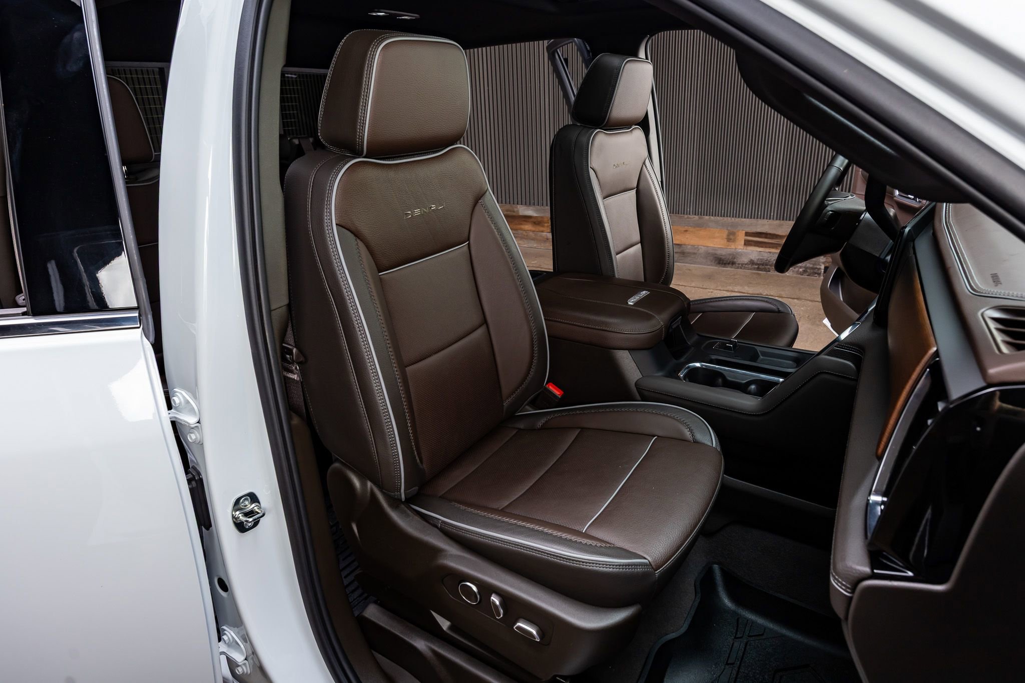 Used 2025 GMC Sierra 2500 Denali w/ Denali Reserve Package image 31