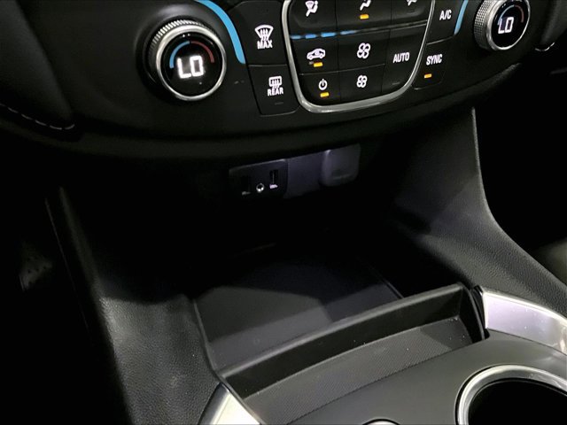 Used 2021 Chevrolet Traverse LS FWD image 26