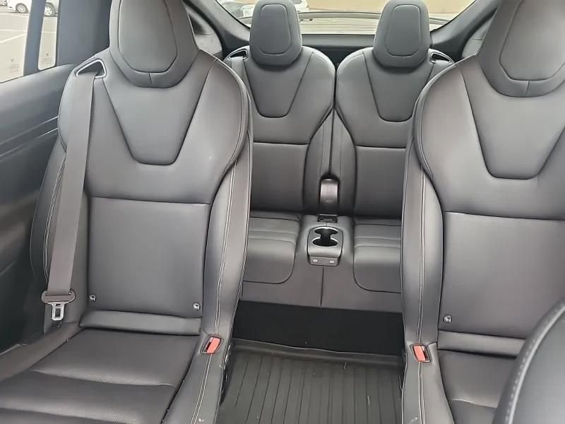 Used 2022 Tesla Model X Plaid image 9