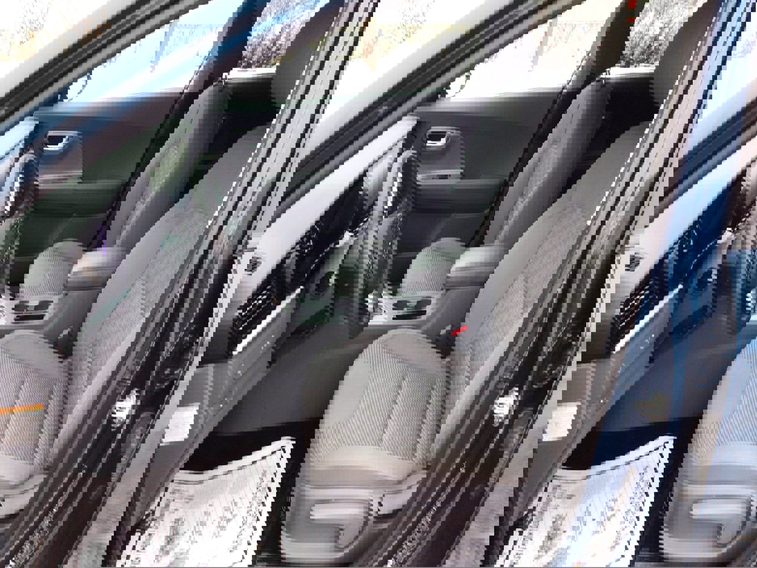 Used 2020 Kia Niro LX image 11