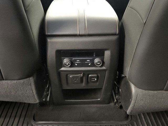 Used 2018 Chevrolet Traverse Premier AWD/4WD image 38