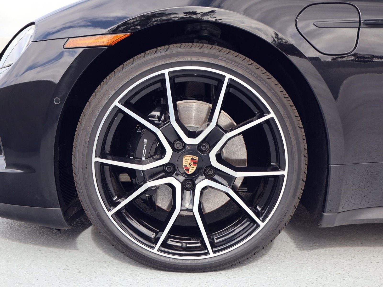 New 2026 Porsche Taycan RWD image 27