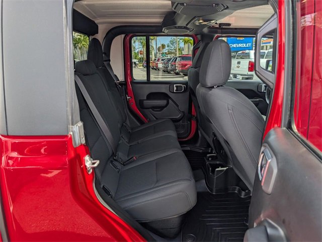 Used 2022 Jeep Gladiator Sport image 14