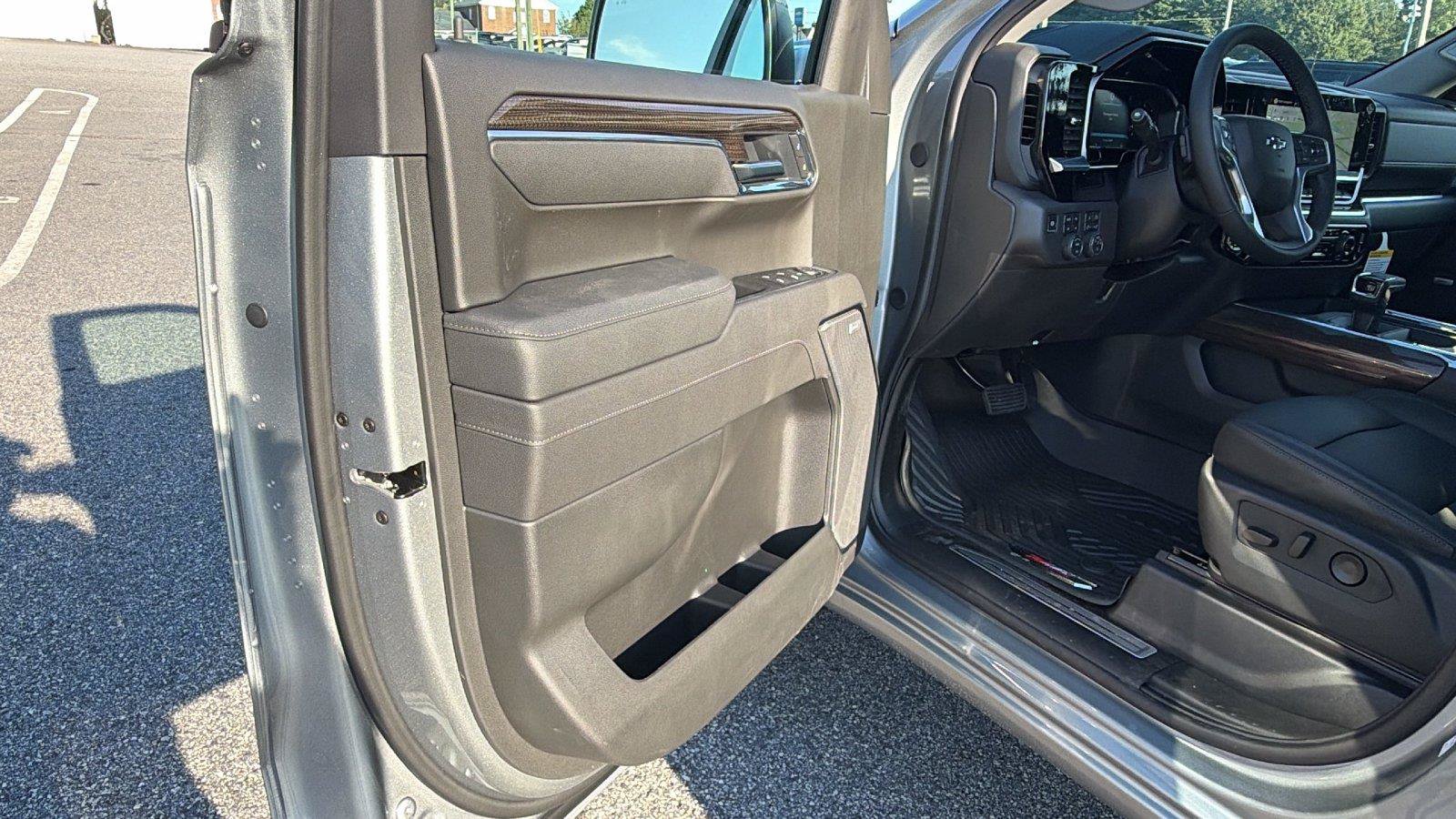 New 2026 Chevrolet Silverado 1500 LT Trail Boss w/ LT Trail Boss Premium Package AWD/4WD image 15