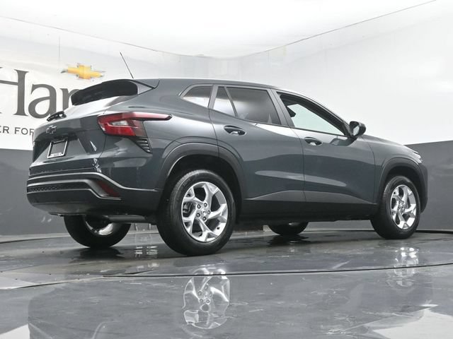 New 2026 Chevrolet Trax LS w/ LS Convenience Package FWD image 11