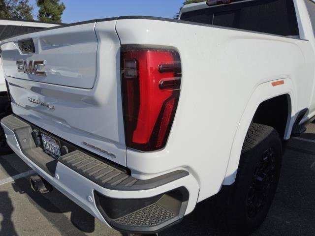 Used 2024 GMC Sierra 3500 Denali w/ Denali Reserve Package AWD/4WD image 4