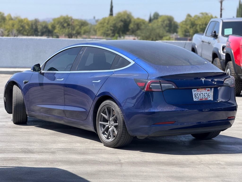 Used 2018 Tesla Model 3 Long Range RWD image 3
