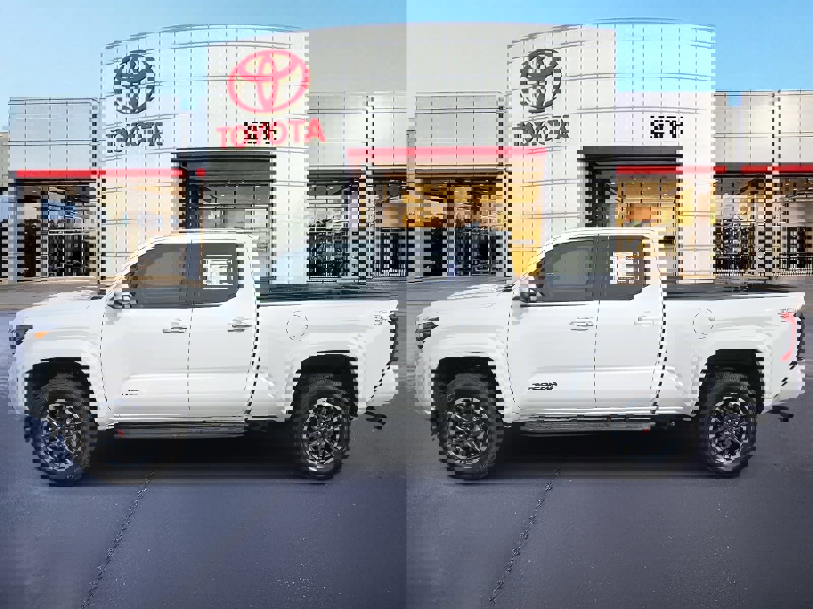 Used 2025 Toyota Tacoma TRD Sport image 8