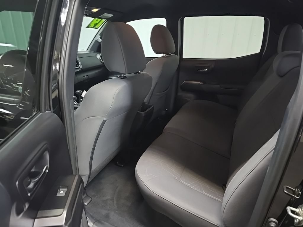 Used 2019 Toyota Tacoma TRD Off-Road AWD/4WD image 30
