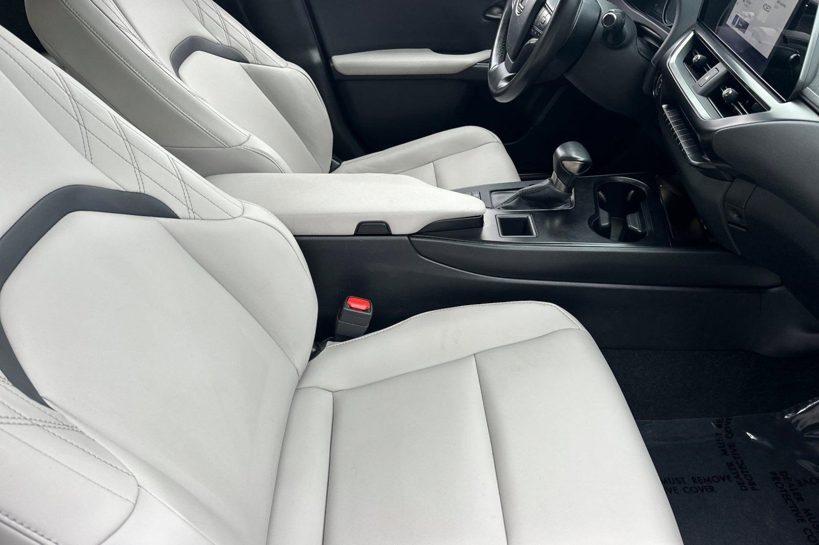 Used 2024 Lexus UX 250h FWD image 31