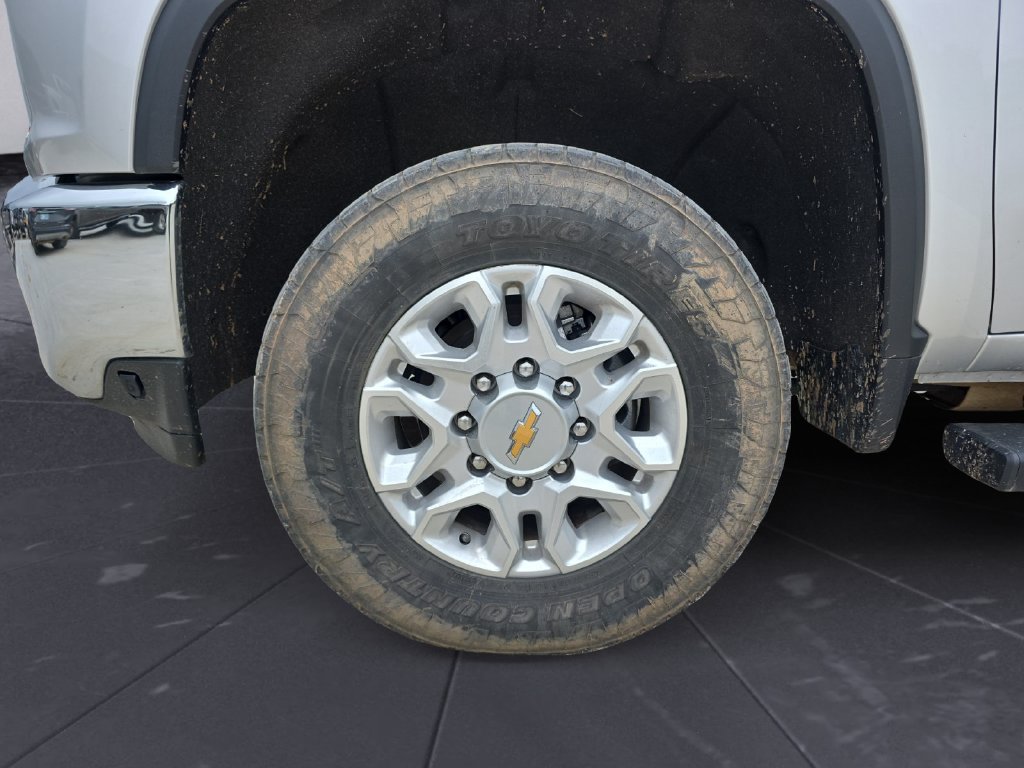 Used 2023 Chevrolet Silverado 2500 LTZ w/ LTZ Convenience Package AWD/4WD image 14