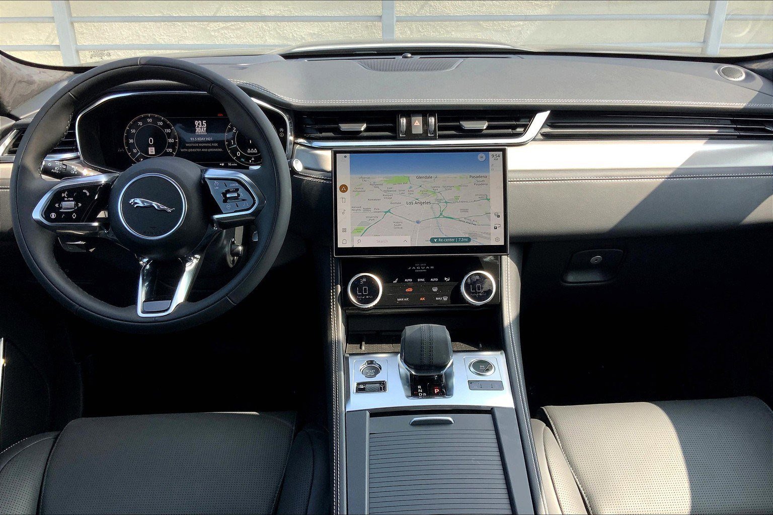 New 2026 Jaguar F-PACE R-Dynamic S image 12