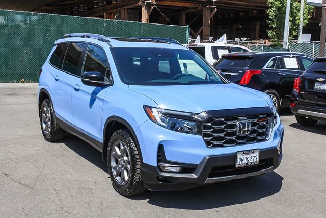 Used 2024 Honda Passport TrailSport image 3