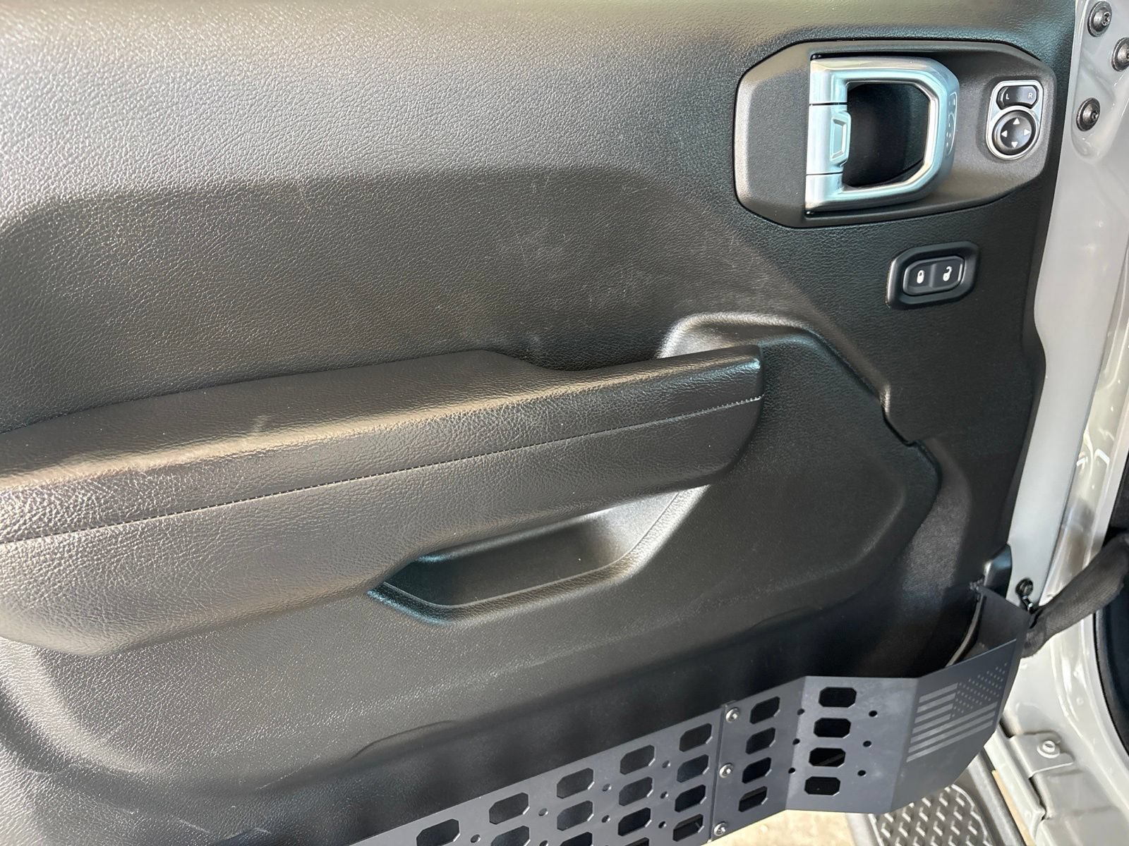 Used 2023 Jeep Gladiator Sport AWD/4WD image 10