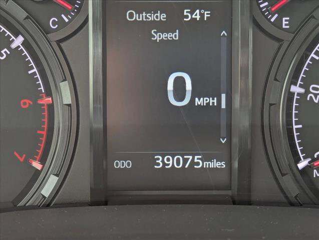 Used 2022 Toyota 4Runner SR5 AWD/4WD image 11