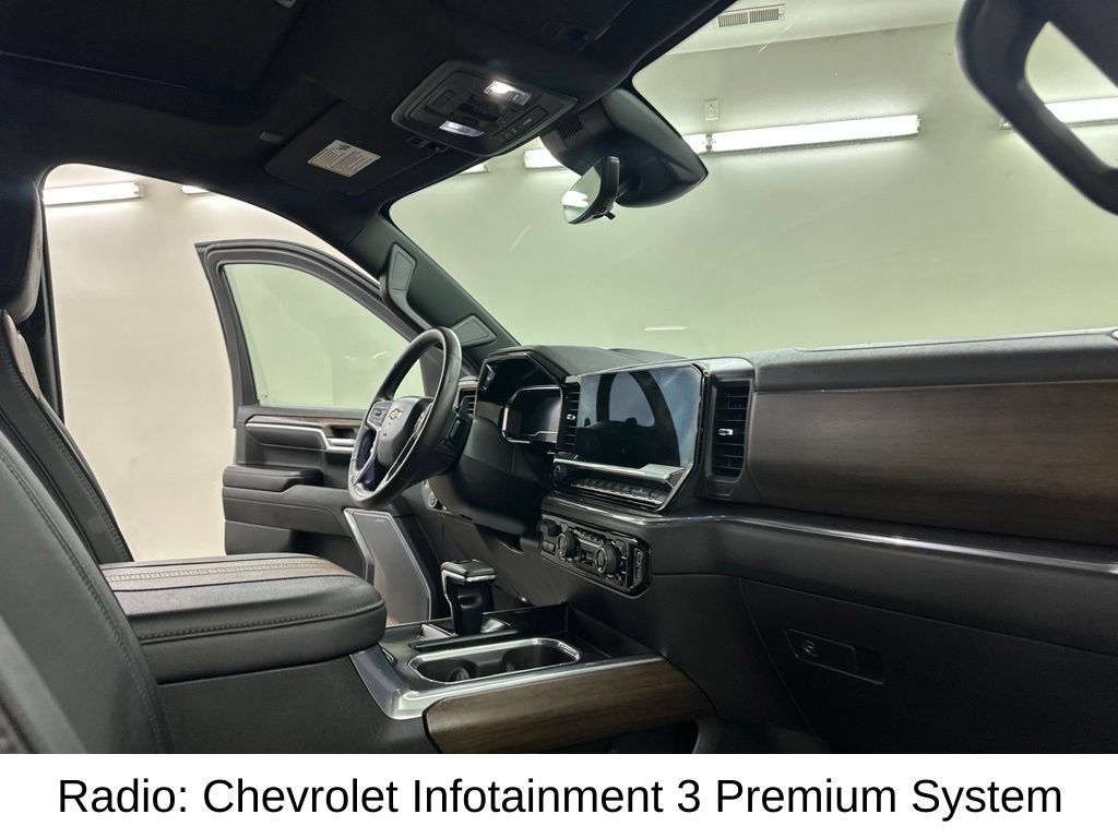 Used 2025 Chevrolet Silverado 1500 High Country w/ High Country Premium Package AWD/4WD image 22