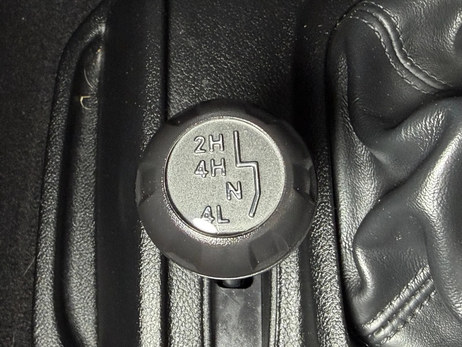Used 2012 Jeep Wrangler Sport AWD/4WD image 28