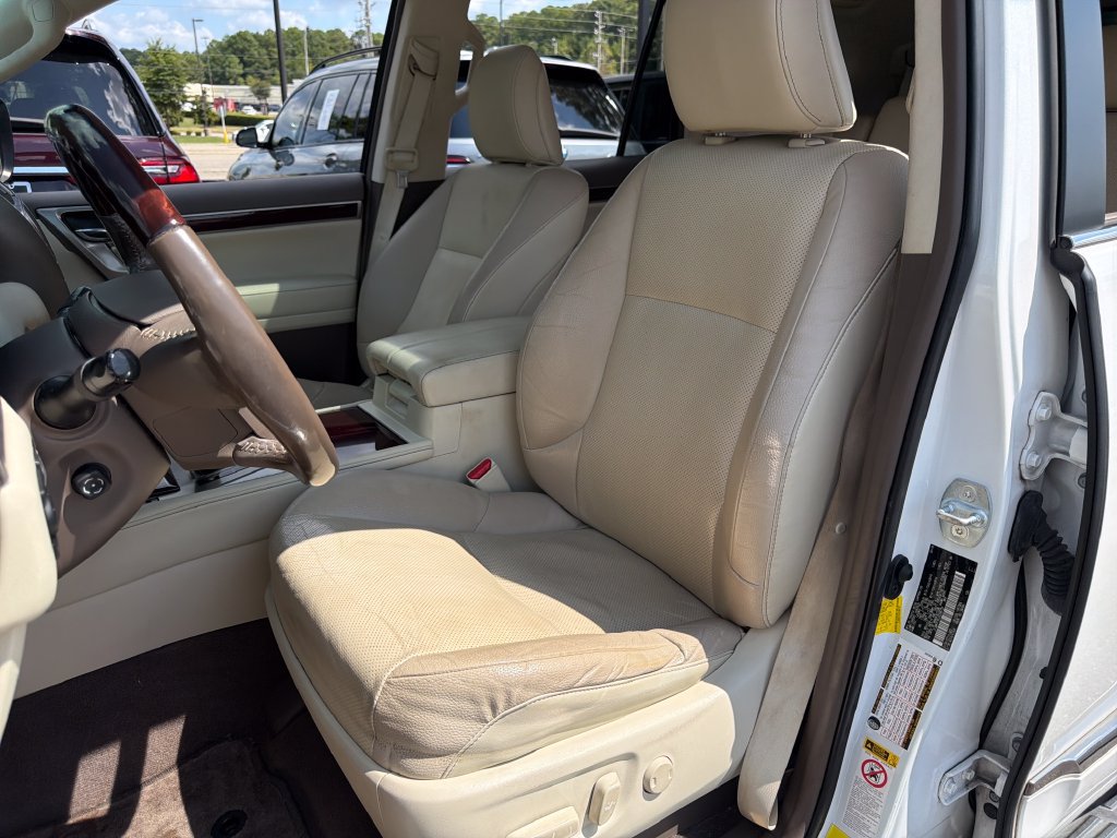 Used 2018 Lexus GX 460 Premium w/ Premium Package AWD/4WD image 25