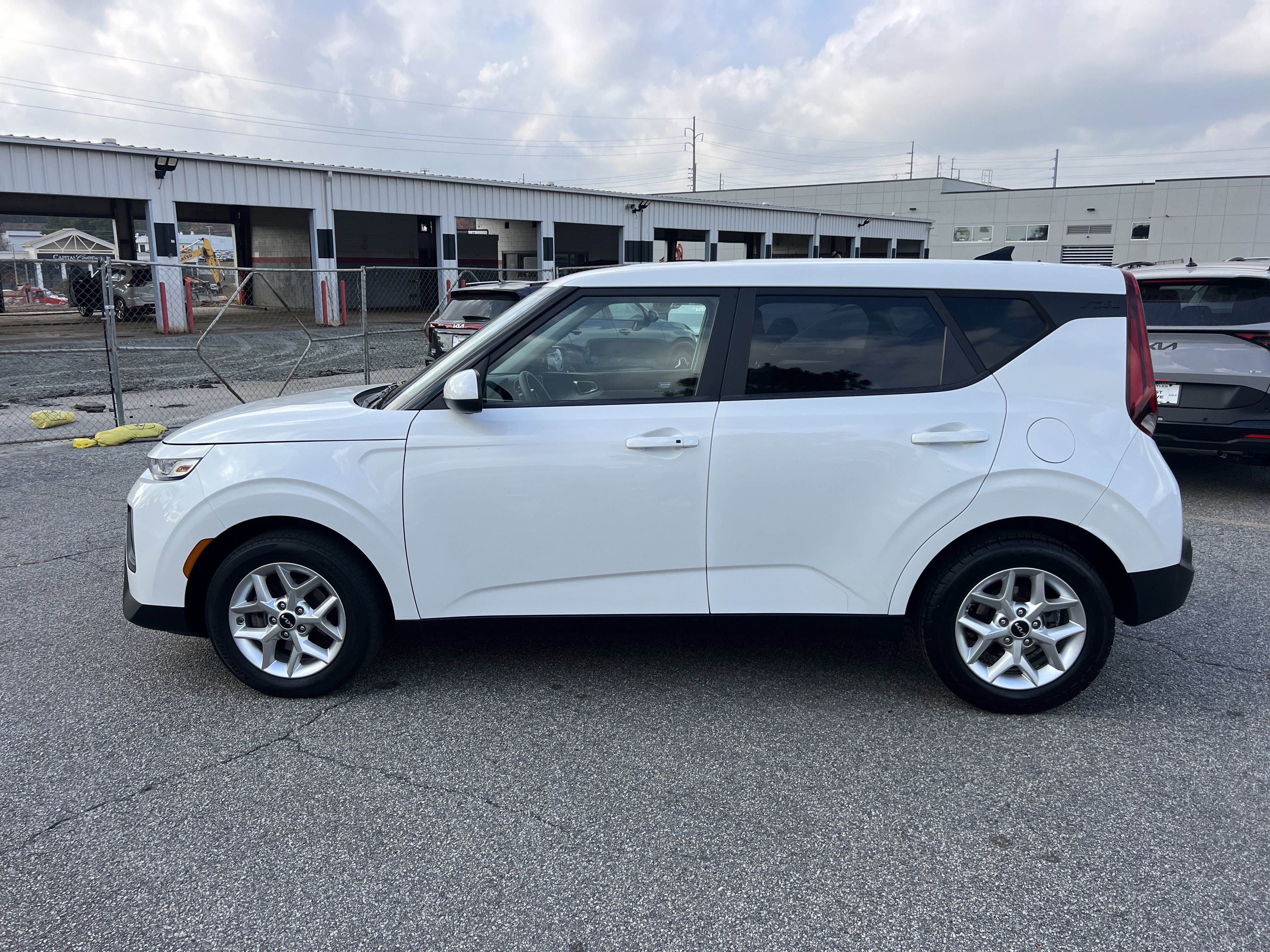 Used 2022 Kia Soul S image 4