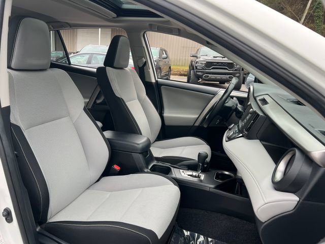 Used 2018 Toyota RAV4 XLE image 30