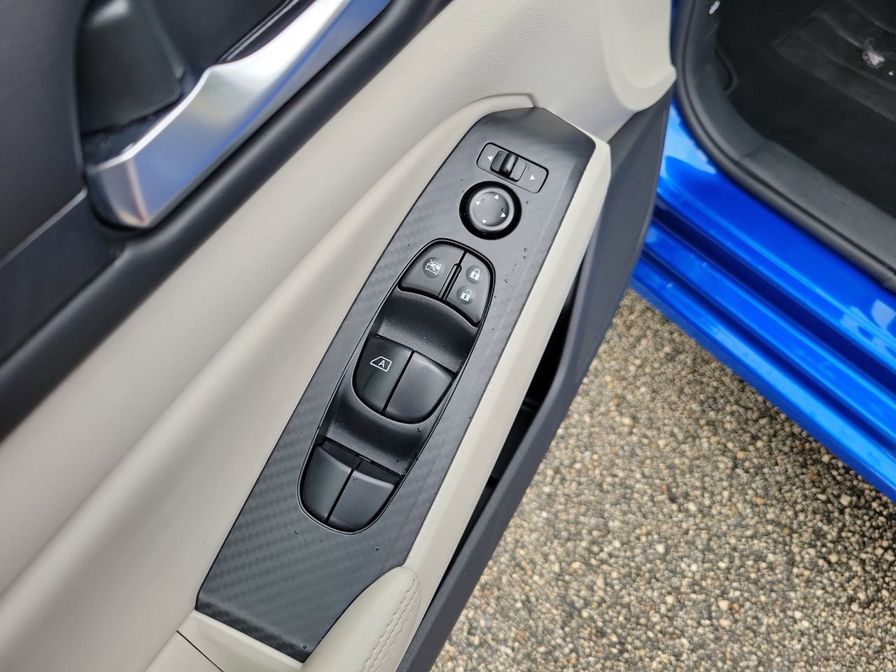 Used 2025 Nissan Altima 2.5 SV image 13