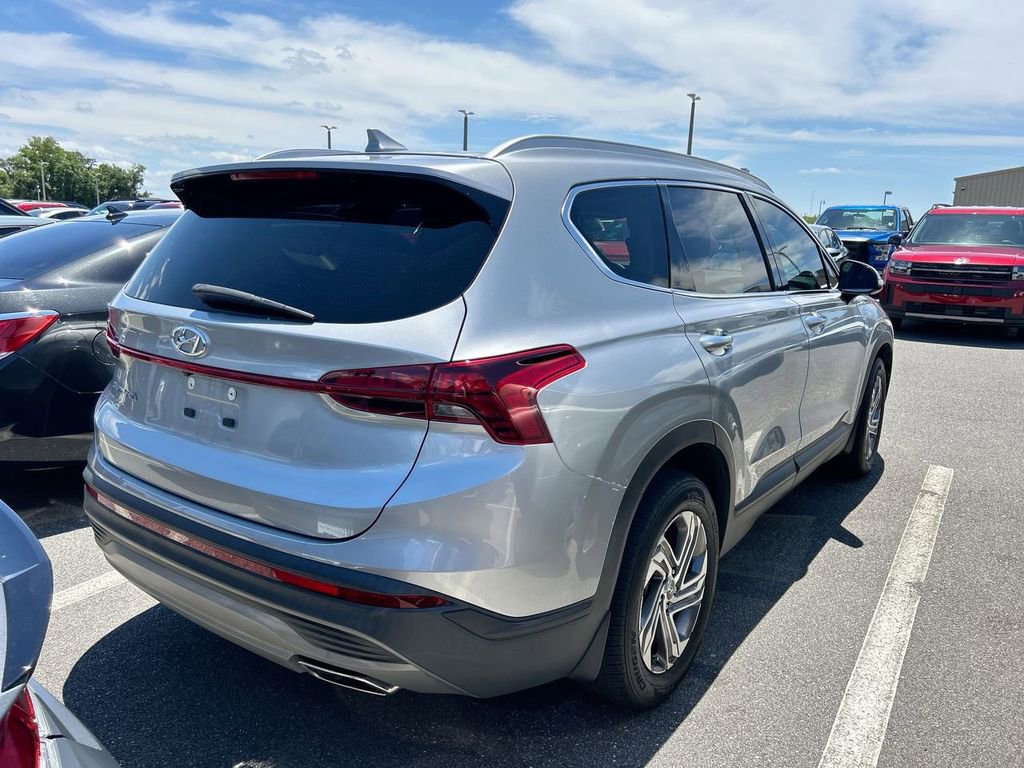 Used 2023 Hyundai Santa Fe SEL FWD image 2