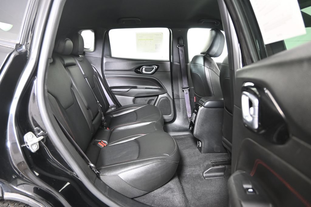 Used 2024 Jeep Compass Trailhawk AWD/4WD image 16