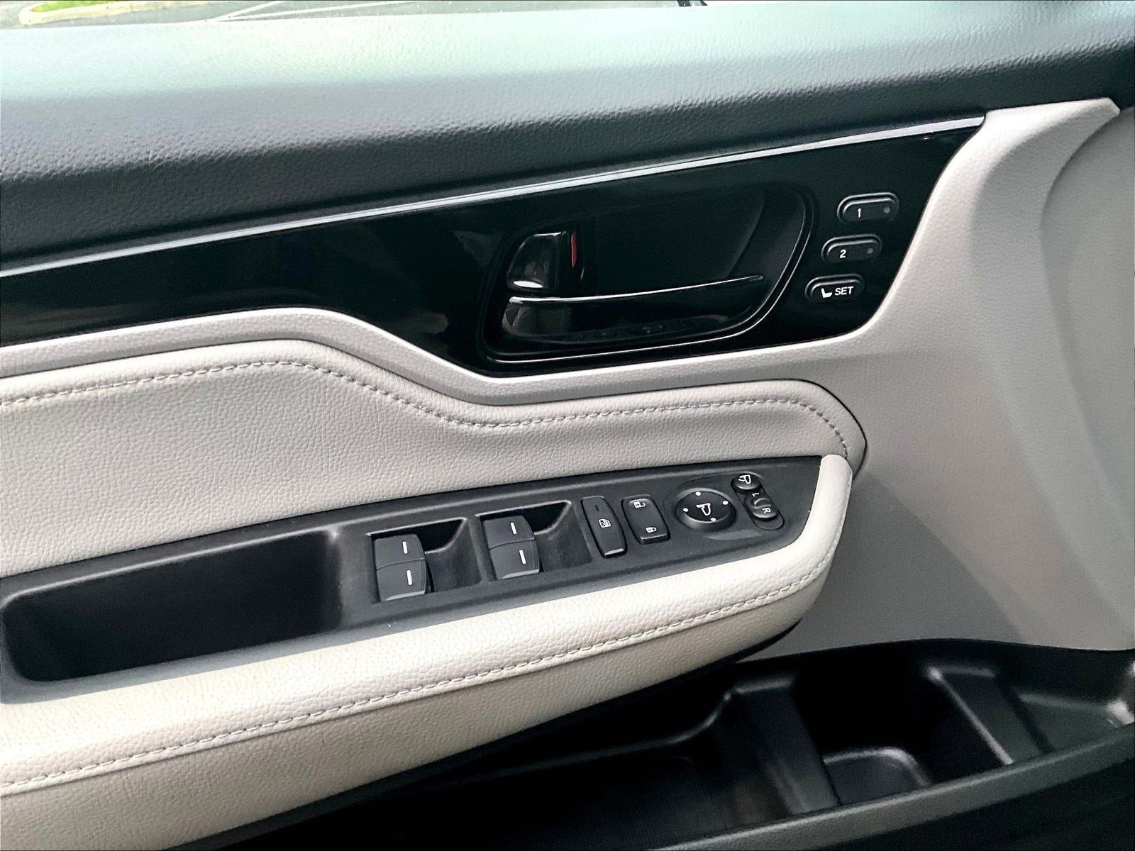 Used 2022 Honda Odyssey Elite image 38