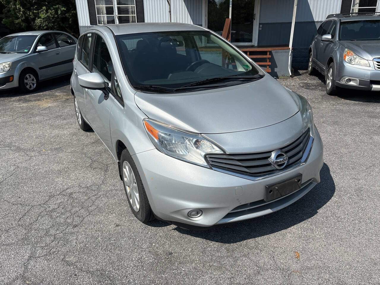 Used 2016 Nissan Versa Note SV image 4