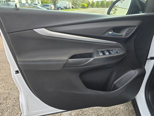 Used 2023 Chevrolet Bolt EUV LT w/ Redline Edition image 13