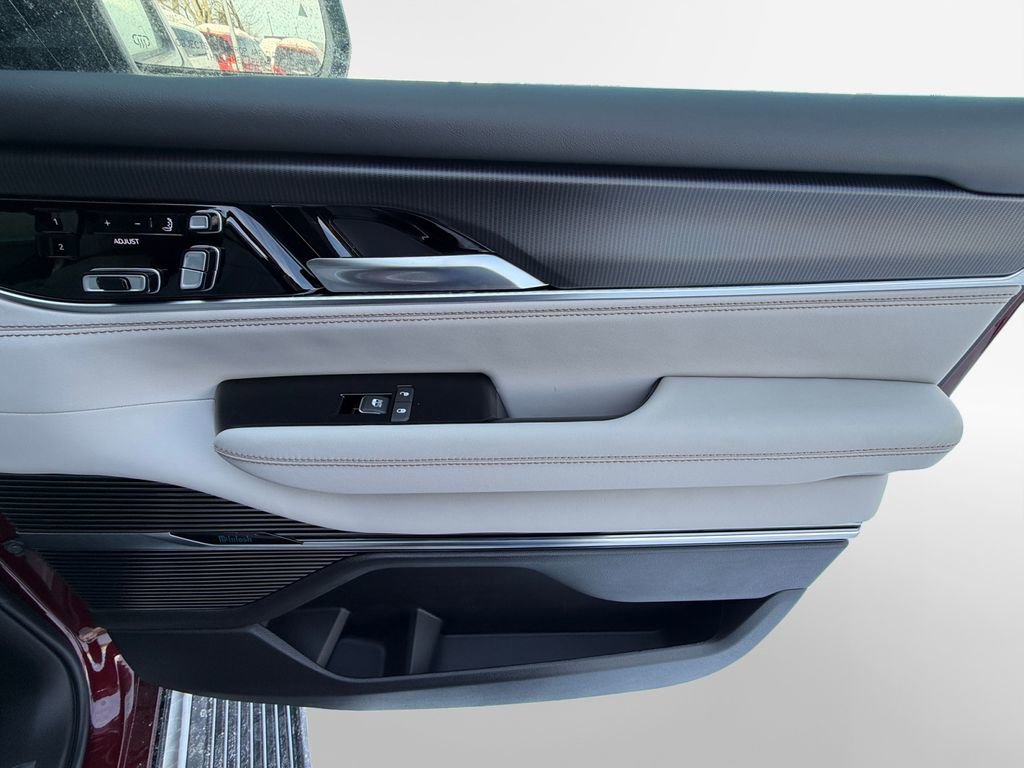 New 2026 Jeep Grand Wagoneer Summit image 34