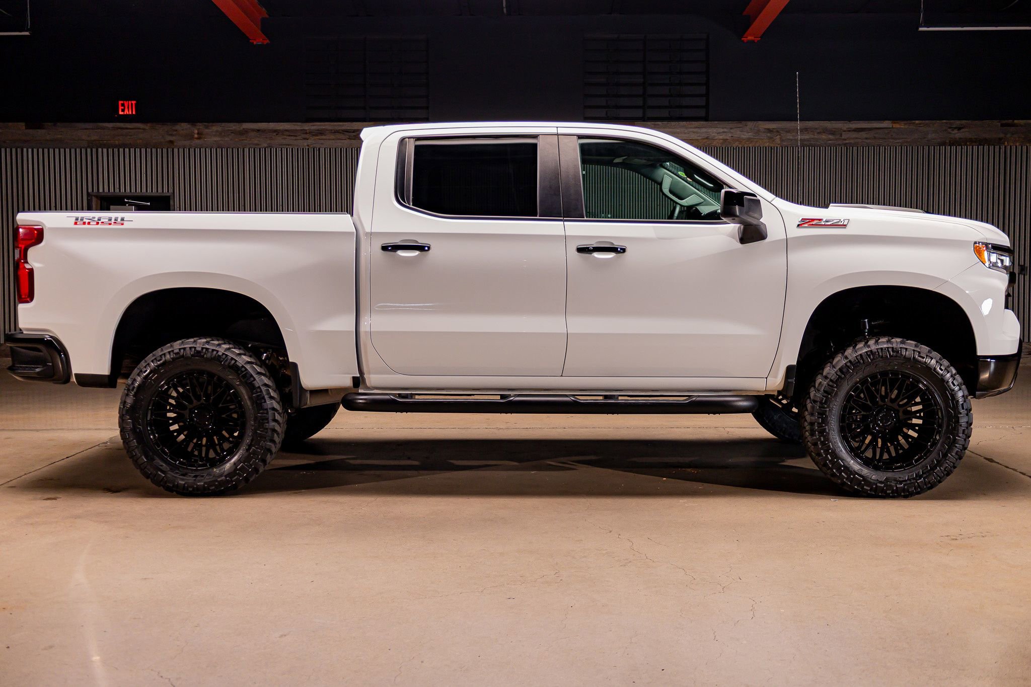 Used 2024 Chevrolet Silverado 1500 LT Trail Boss w/ Convenience Package II image 11