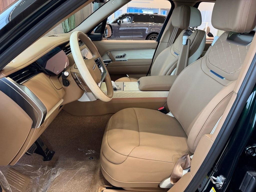New 2026 Land Rover Range Rover SV image 8
