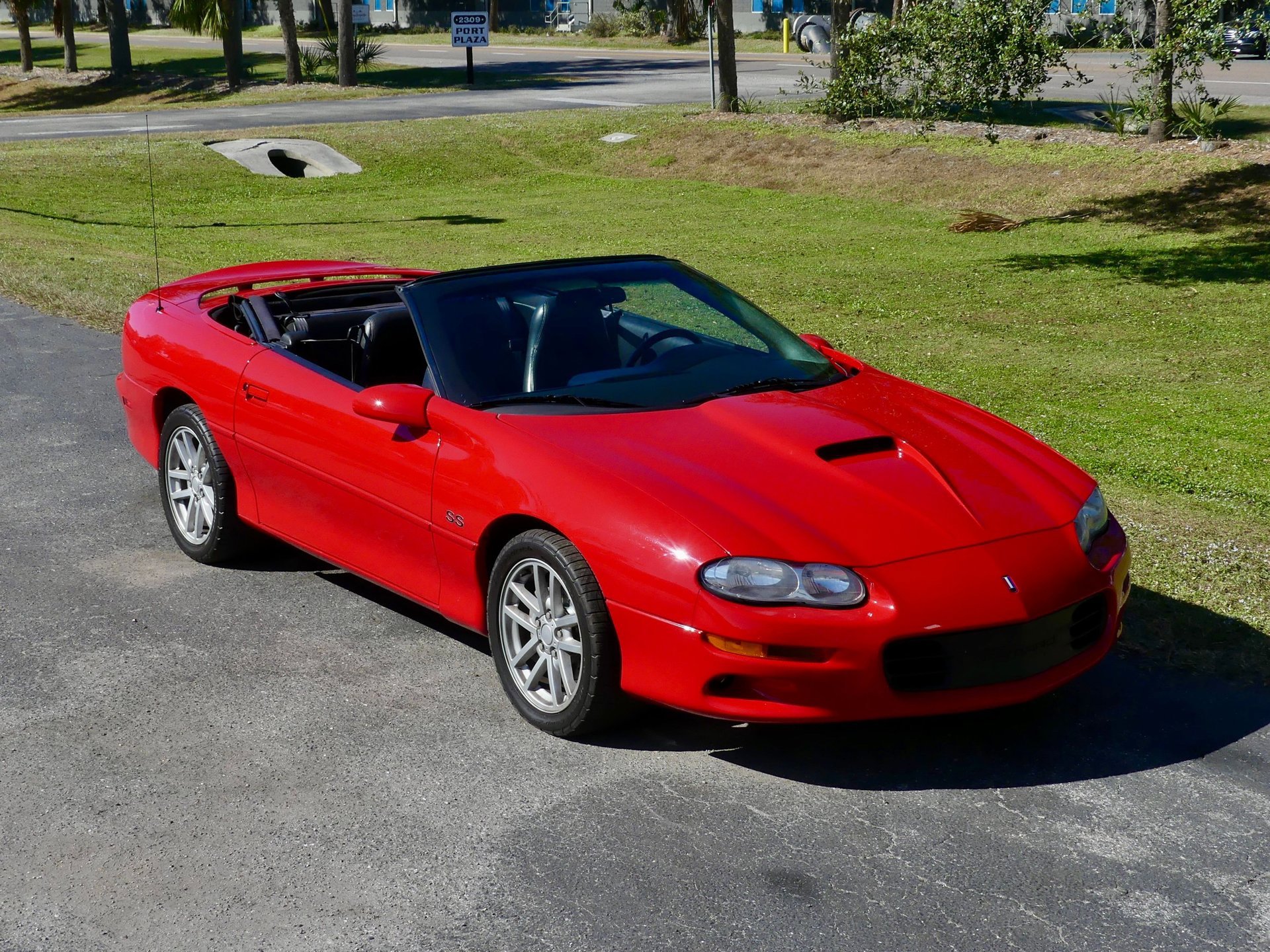 Used 2000 Chevrolet Camaro Z28 w/ SS Performance/Appearance Pkg image 30