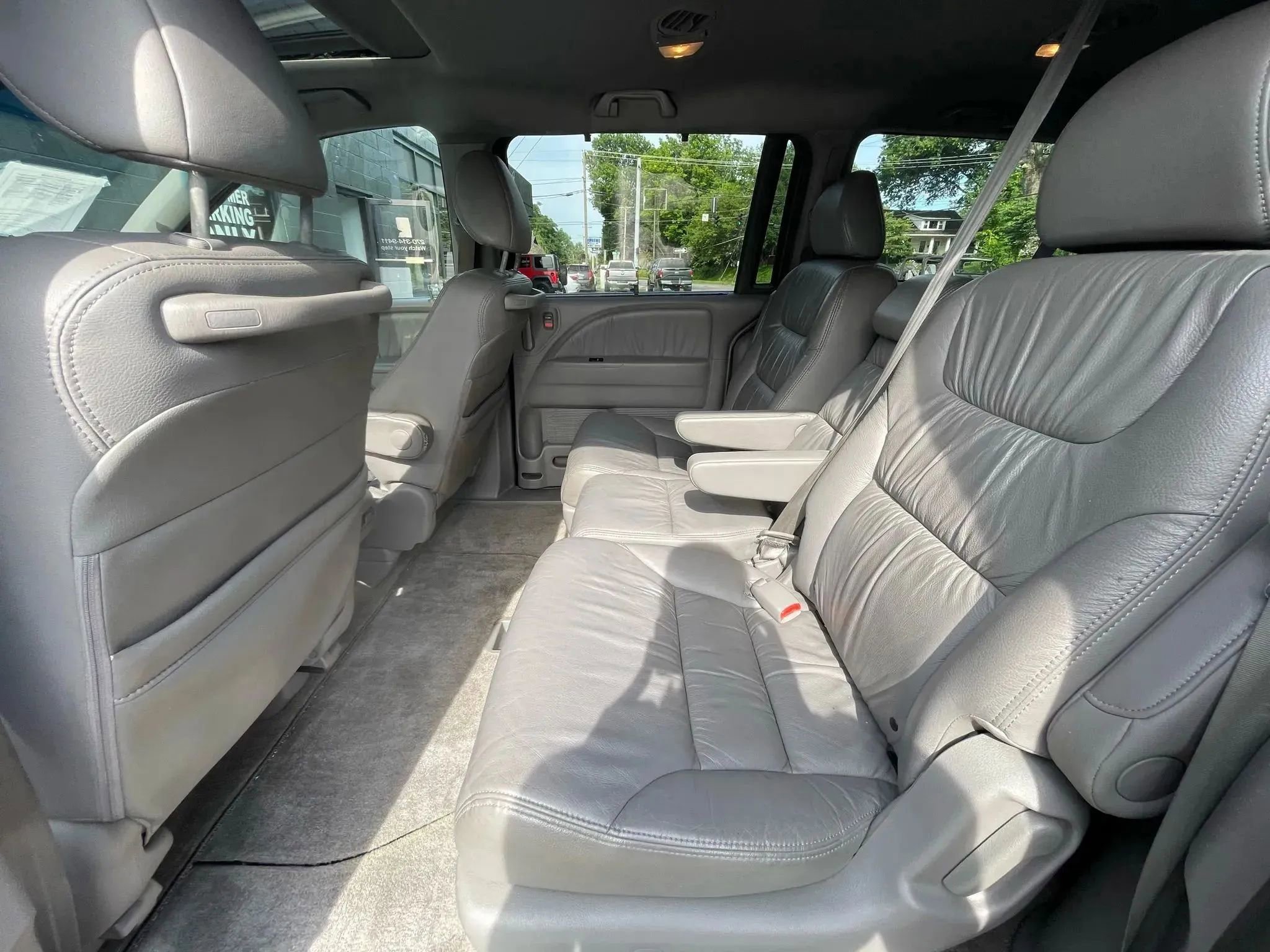 Used 2010 Honda Odyssey EX-L image 12