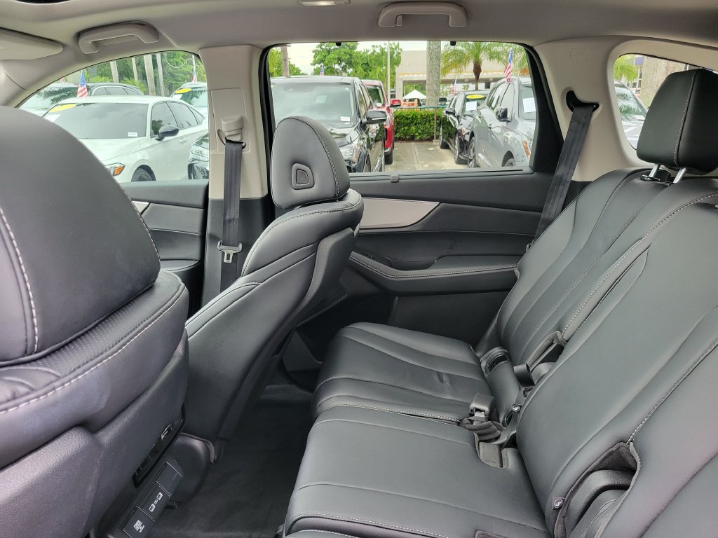 Certified 2024 Acura MDX w/ Technology Package AWD/4WD image 11